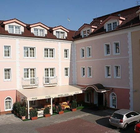 Hotel Tilia Pezinok Exteriér fotografie
